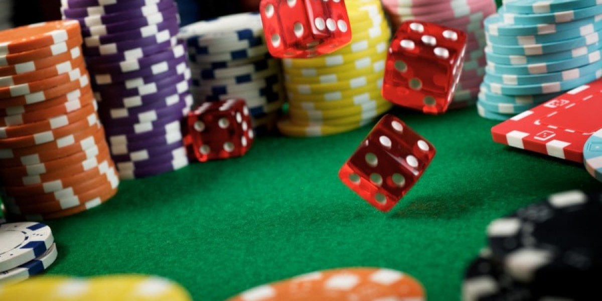 Rolling the Virtual Dice: Mastering the Art of Online Casino Play